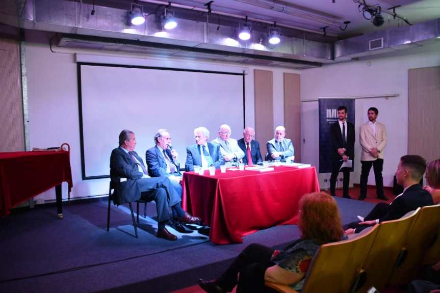 fe79b98f-a80a-4a3b-8418-730c9d18394e